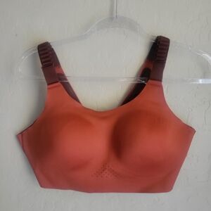 ✨️NWT✨️ Size 40C/D Orange Brooks sports bra